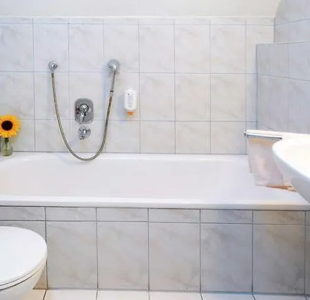 Gasthof Löwen Garni 3*